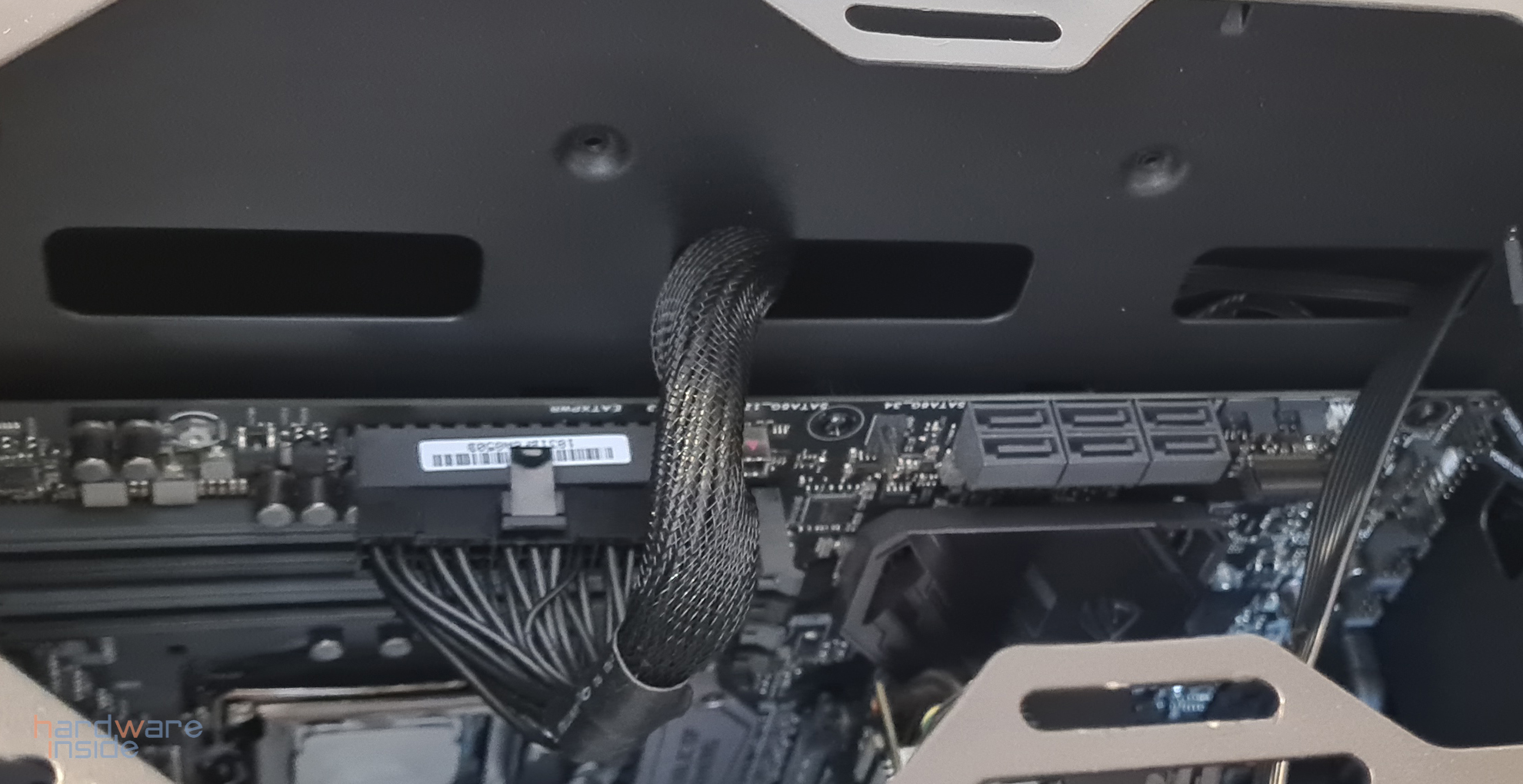 thermaltake h55 tg argb_11.jpg