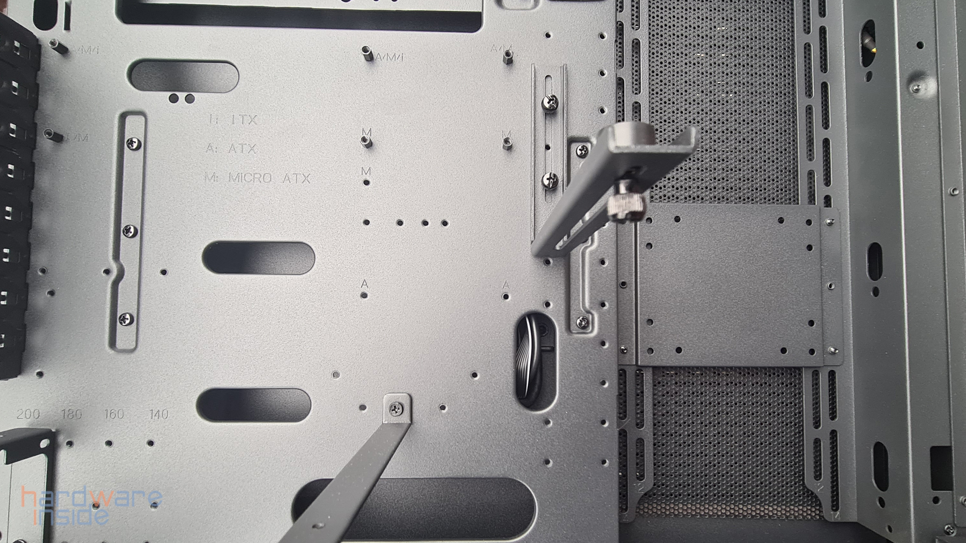 thermaltake p3 tg pro_30.jpg