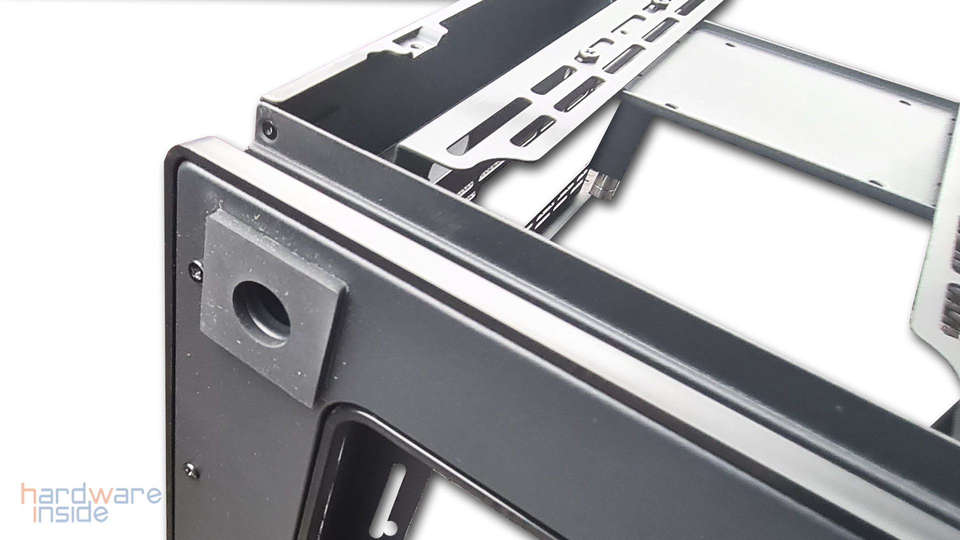 thermaltake p3 tg pro_35.jpg