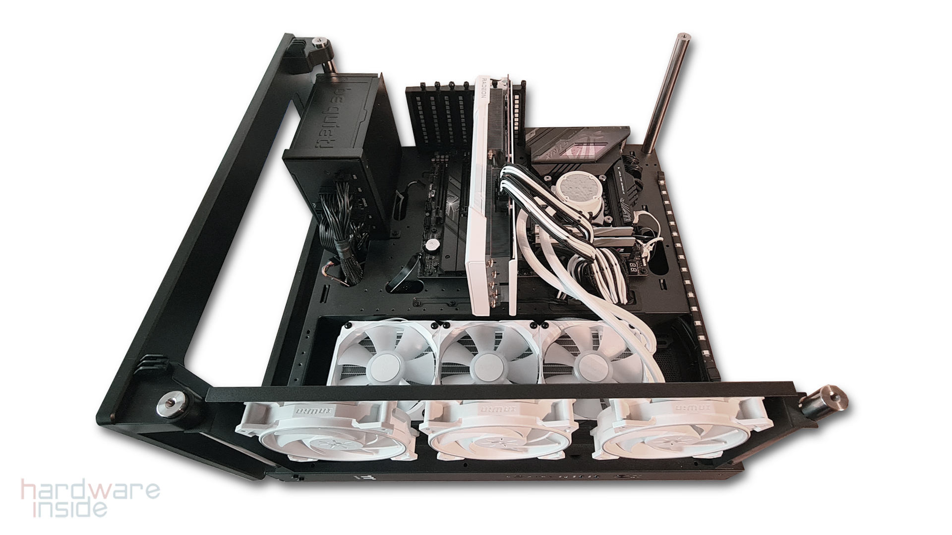 thermaltake p3 tg pro_37.jpg