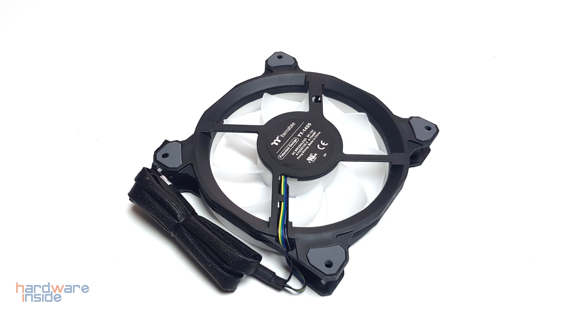 Thermaltake Riing Quad 14 RGB Radiator Fan TT Premium Edition Fan 3er Pack - 7.jpg