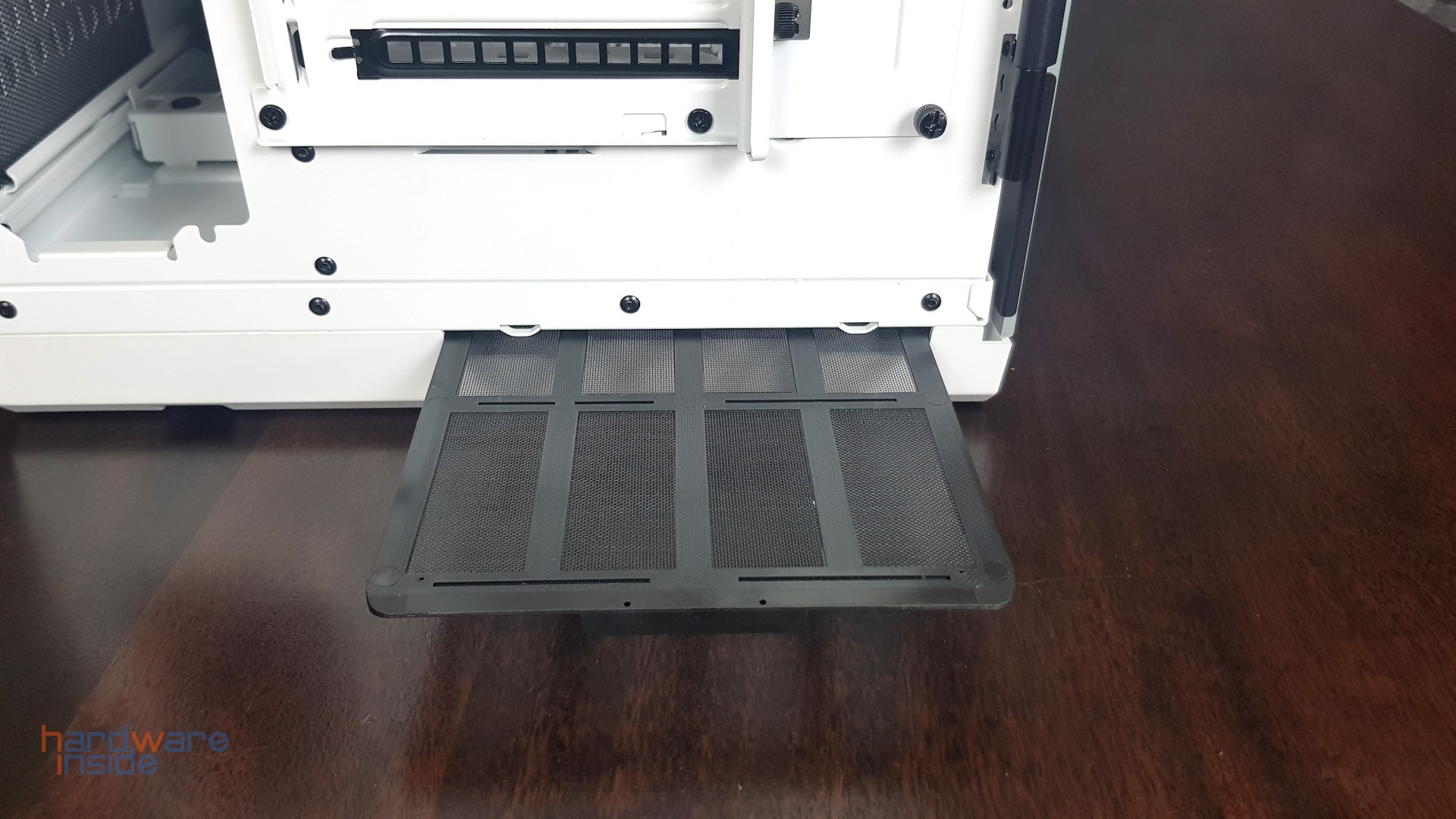 Thermaltake View 51 TG Snow ARGB Edition - 26.jpg