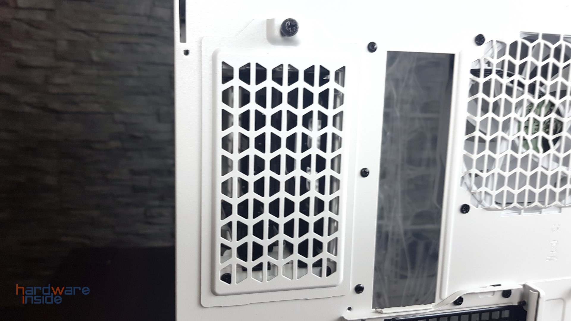 Thermaltake View 51 TG Snow ARGB Edition - 27.jpg