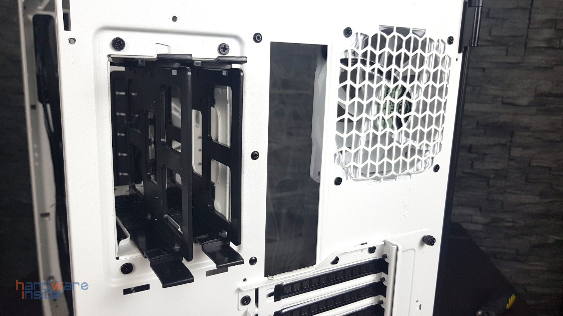 Thermaltake View 51 TG Snow ARGB Edition - 28.jpg