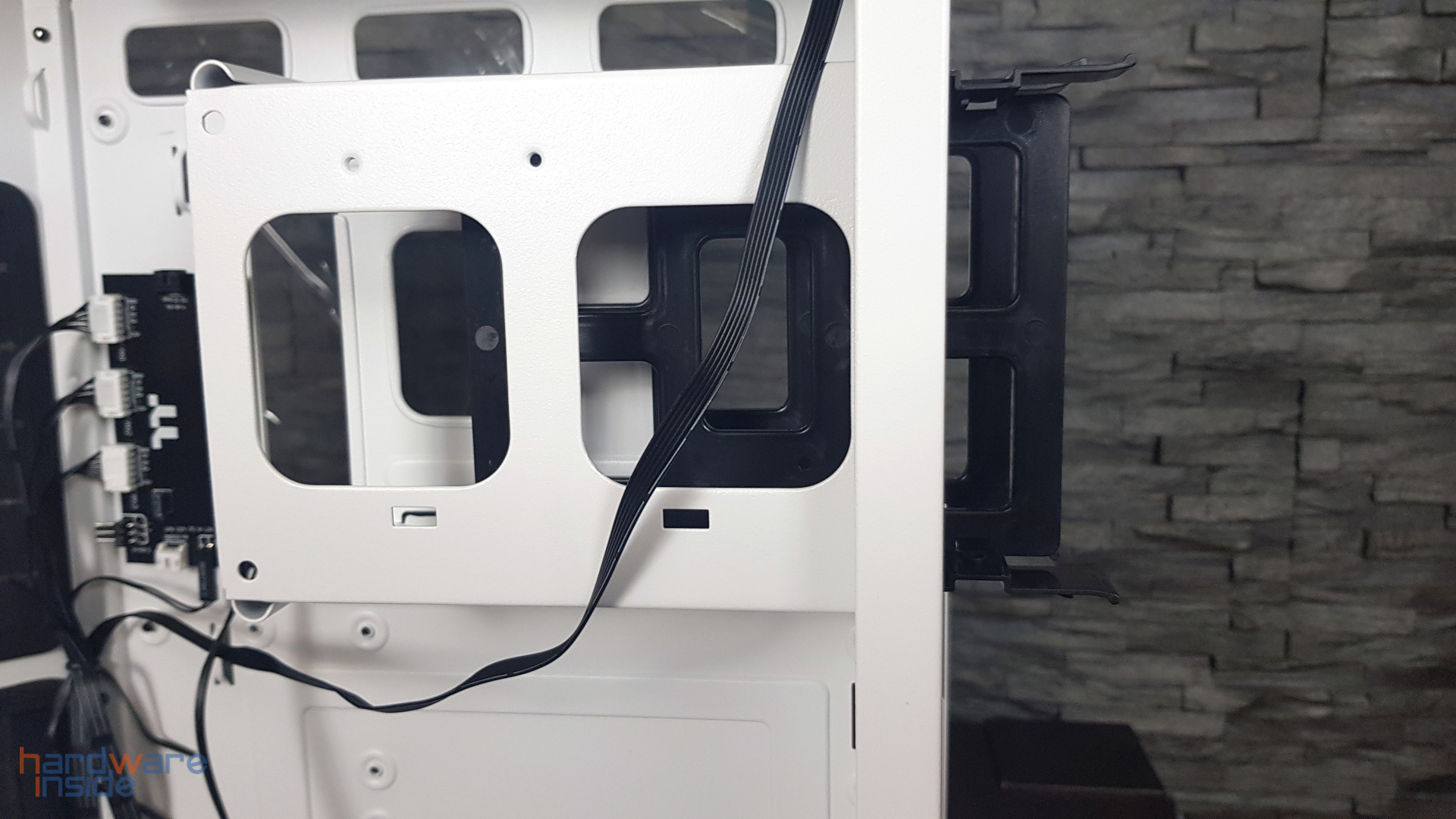 Thermaltake View 51 TG Snow ARGB Edition - 31.jpg