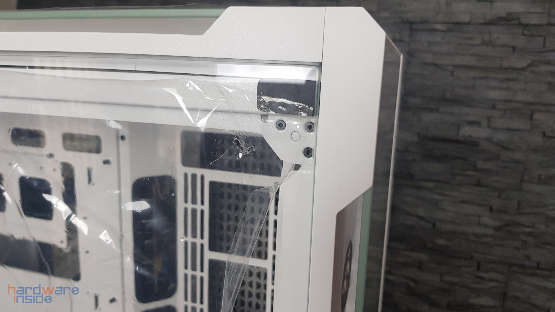 Thermaltake View 51 TG Snow ARGB Edition - 7.jpg