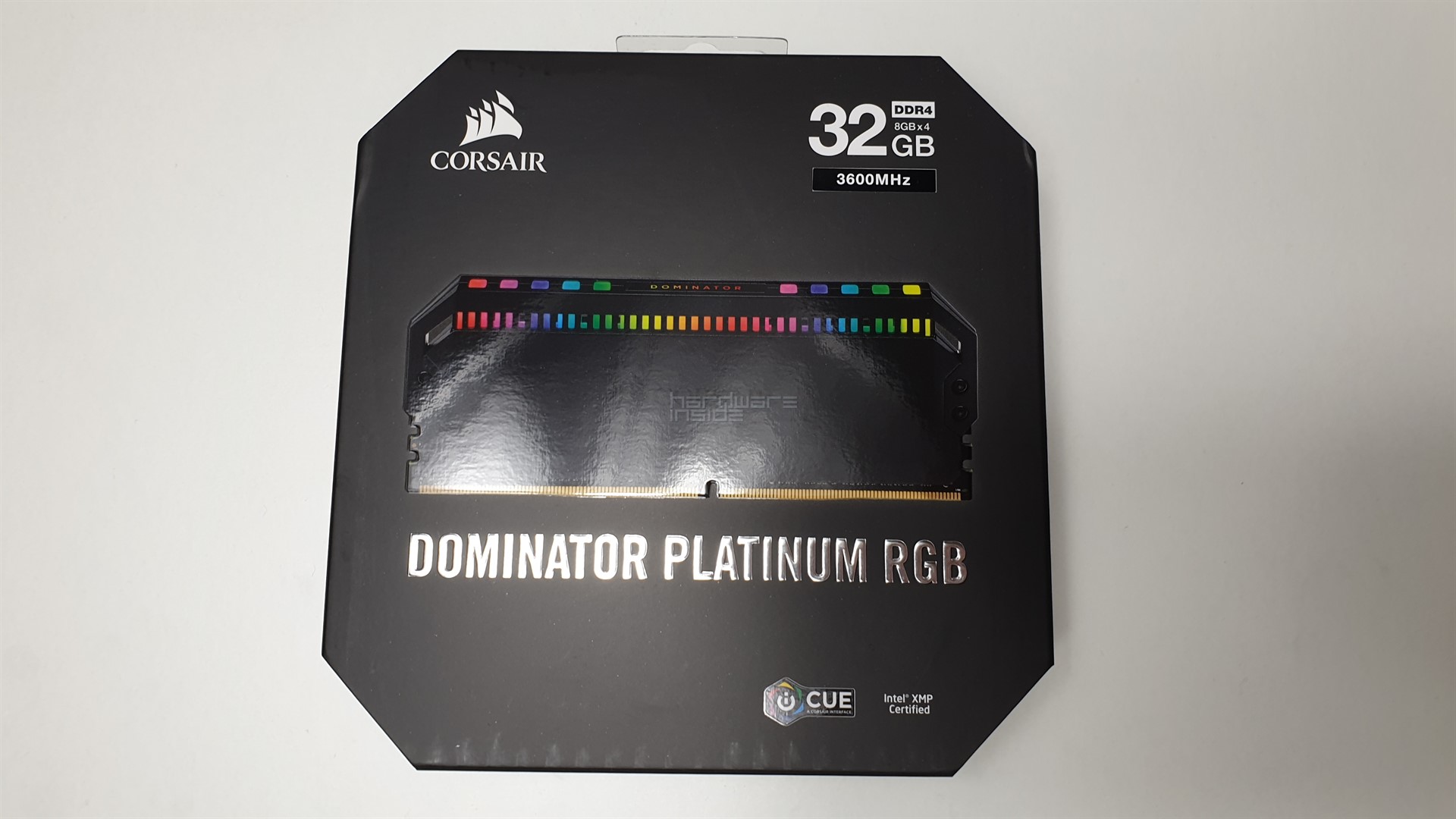 Verpackung CORSAIR DOMINATOR PLATINUM RGB