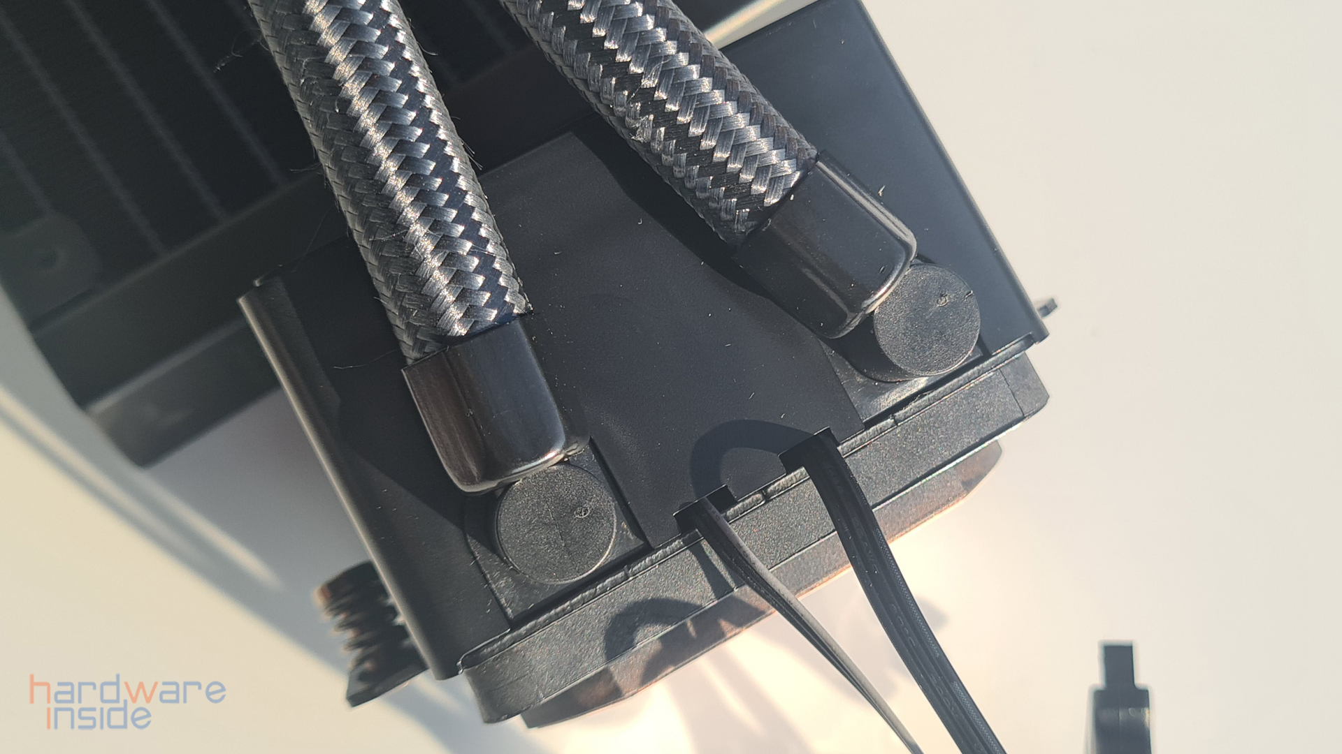 Xilence LiQuRizer LQ240PRO_14.jpg