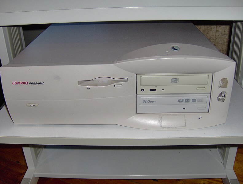 791px-Compaq_Presario_4110_1996.jpg